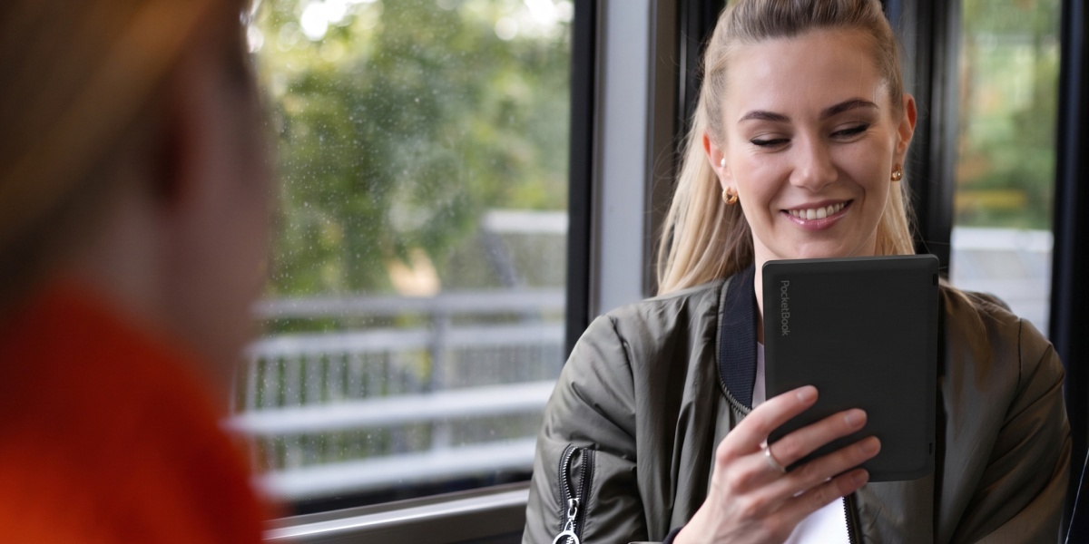 PocketBook Verta a Verta Color: Na výber sú odtiene sivej alebo farebná technológia E Ink; Vymeniteľný zadný panel na farebné prispôsobenie 
